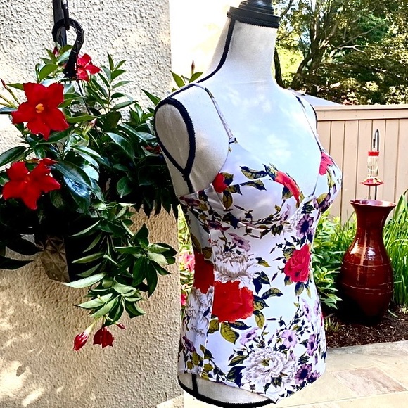 CUPSHE — S.🌹Beautiful One-Piece Swimsuit, ADORNED with Roses!🌹SO Pretty —NWOT - Picture 4 of 12